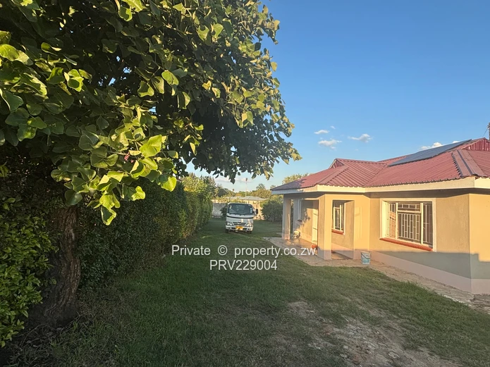 Chinhoyi Property For Rent!!!