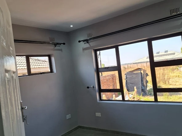 3 Bedroom Flat & Apartment