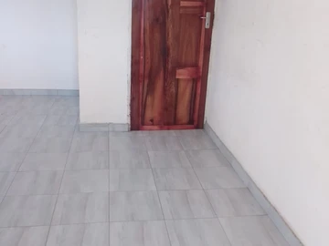 Self contained bedroom for rent in Selbourne Park