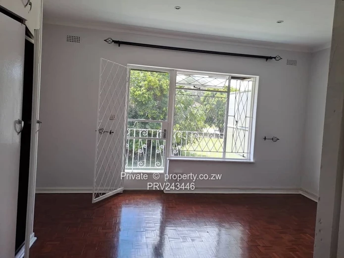 Neat 2 bed duplex garden flat for Rent