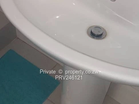 Neat detached 1bed wing to let in Avondale West 