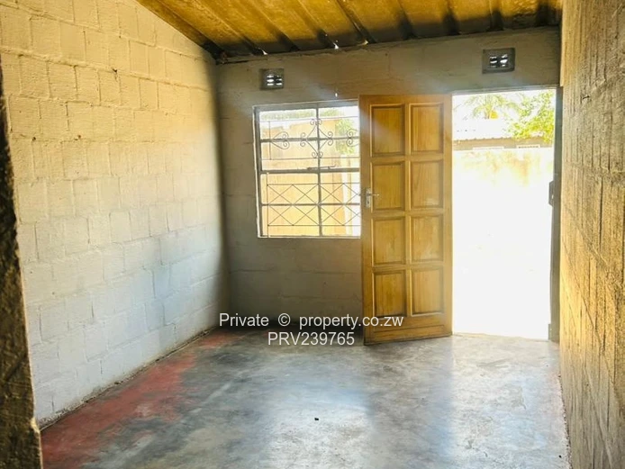 2 bedrooms to rent in Zengeza 3 