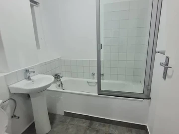 2 Bedroom Garden Flat