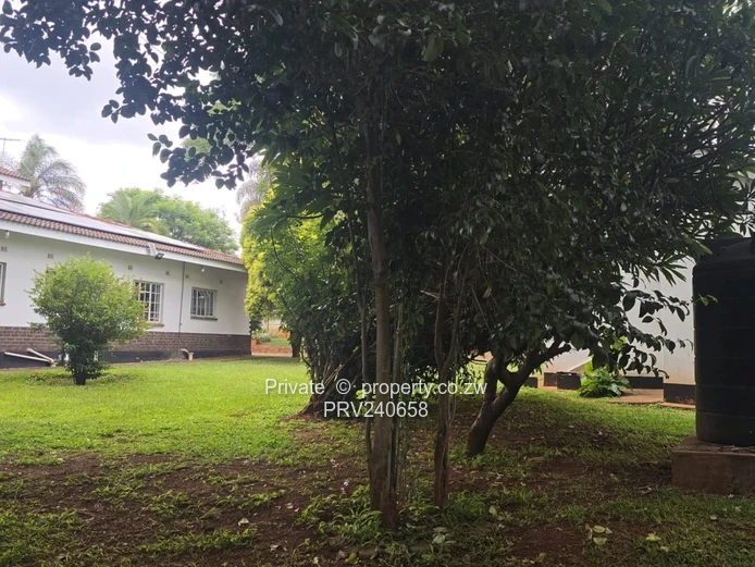 Spacious 6-Bedroom Dream Family Retreat with Stunning garden & Panoramic View