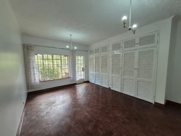 3 Bedroom Garden Flat