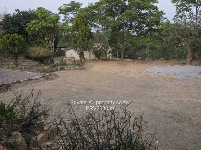 Self contained 2 bedroomed cottage available in Greystone Park