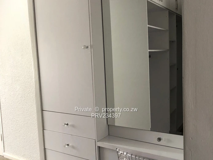 Beautifully Renovated Highlands Townhouse (With Modern Finishings) (Sole Mandate)