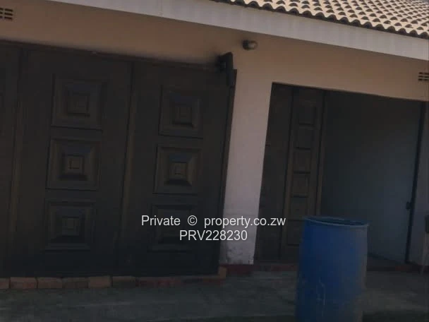 Full house for rent in Mvurwi contact