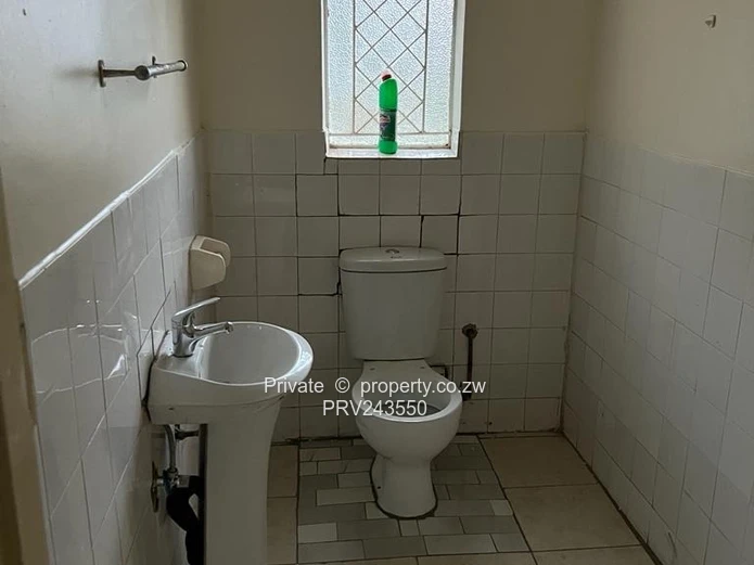 Braeside property for Rent (Sole Mandate)