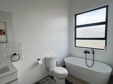 2 Bedroom Garden Flat