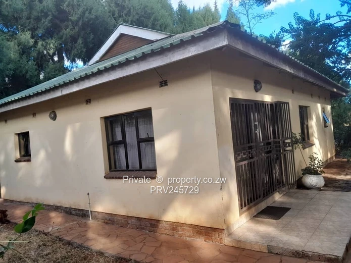Spacious Cottage For Rent In Greendale North: 