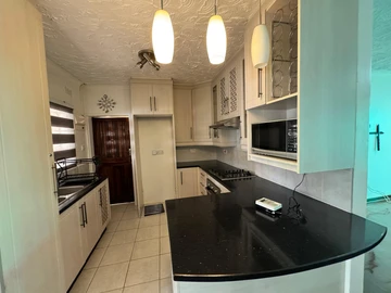 3 Bedroom Garden Flat