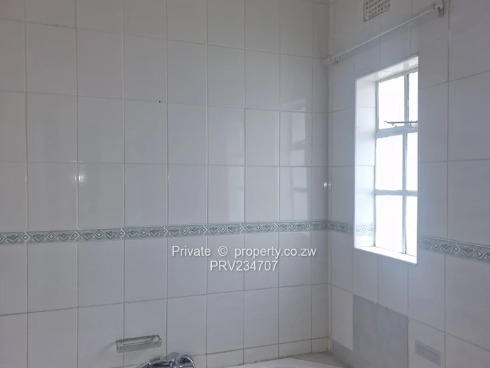 6 bedroom townhouse to rent | st james park | helensvale (Sole Mandate)