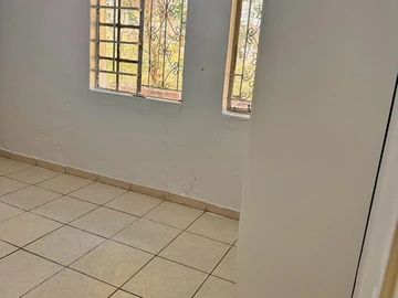 3 Bedroom Garden Flat