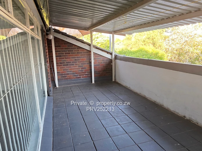 Fully Renovated 2-Bedroom Garden Flat to Rent in Greystone Park – Tranquil Living Among  Trees