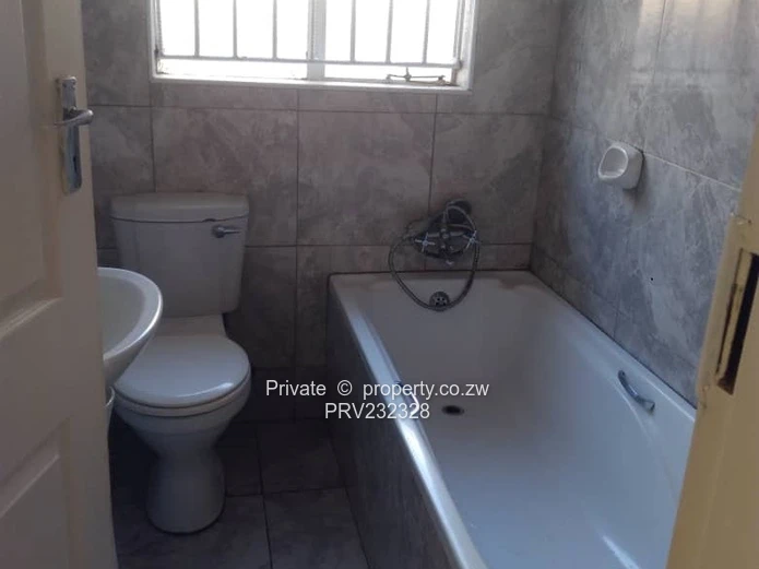 Beautiful 3 bedroomed cluster house to rent in Greendale.