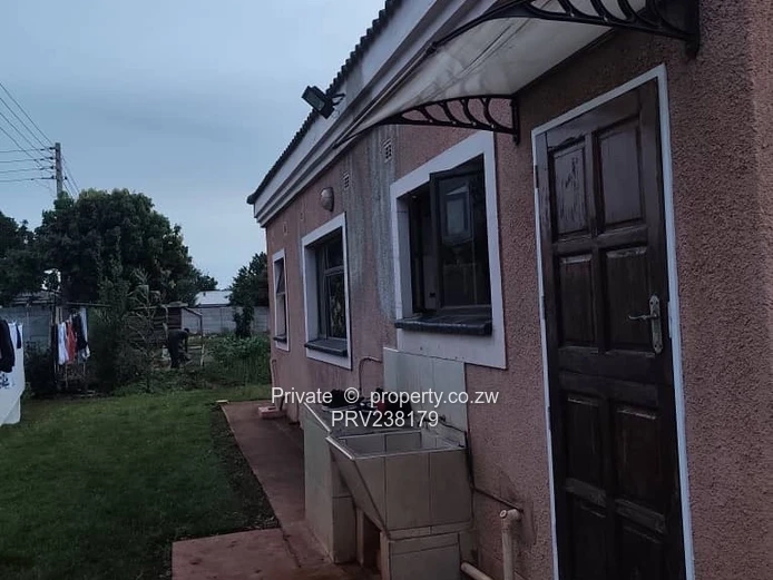 To let 3 Bedroomed Cottage mount pleasant heights (Sole Mandate)