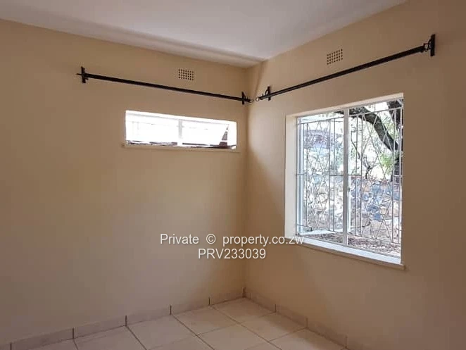 Self contained 2 bedroomed cottage available in Greystone Park