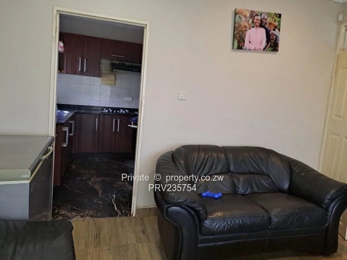 House to let (Sole Mandate)