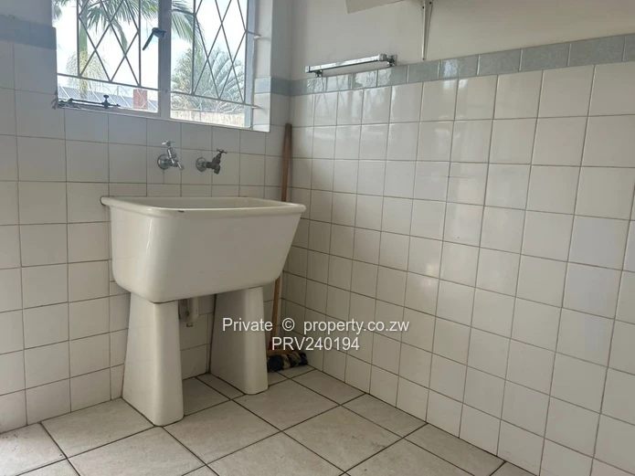 3 Bedroomed House in New Alexandra Park for Rent