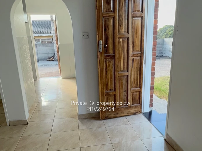 3 bedroomed house to rent in Msasa Park