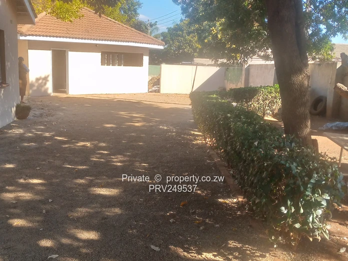 WESTGATE TO RENT $750 plus deposit.
