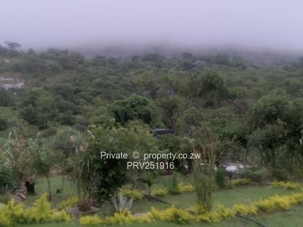 2-Acre Domboshawa Stand - Bushveld & Valley Views