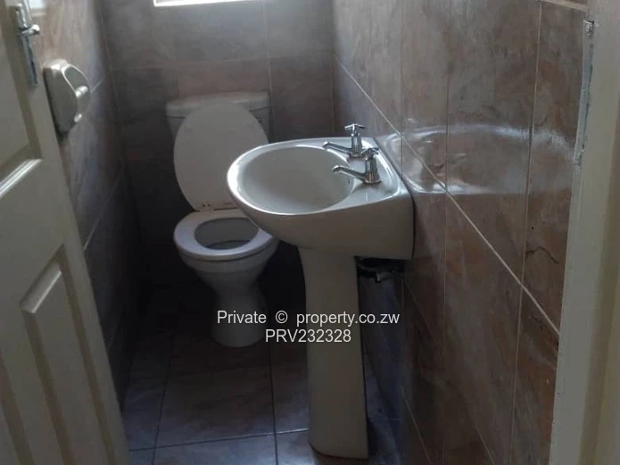 Beautiful 3 bedroomed cluster house to rent in Greendale.