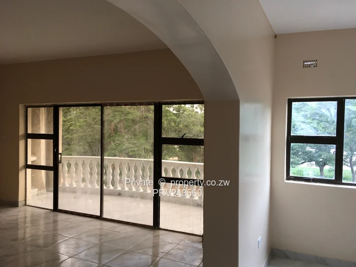 Glen Lorne 3 Bedroomed Flat