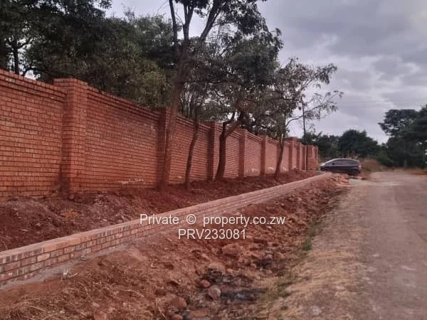 5000sqm stand with 3 bedroom cottage