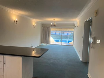 2 Bedroom Flat & Apartment