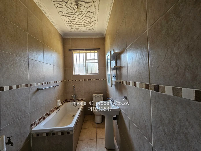 Neat Compact 3 Bedroomed House Avondale