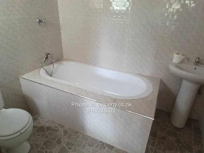 Compact 3-Bedroom Cottage to Rent – Emerald Hill