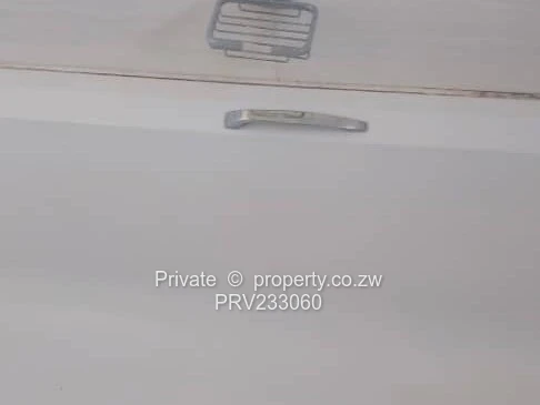 Neat detached bedsitter/flatlet to let in Avondale West 