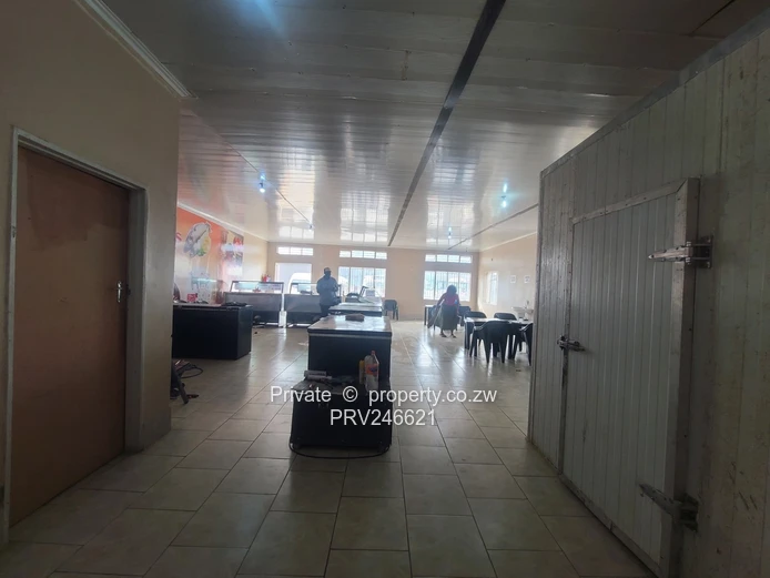 Commercial Shop for Rent – Unit G, Makoni 