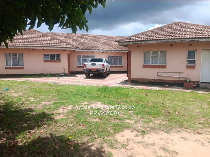 Waterfalls Uplands 5 Bedroomed house to Rent