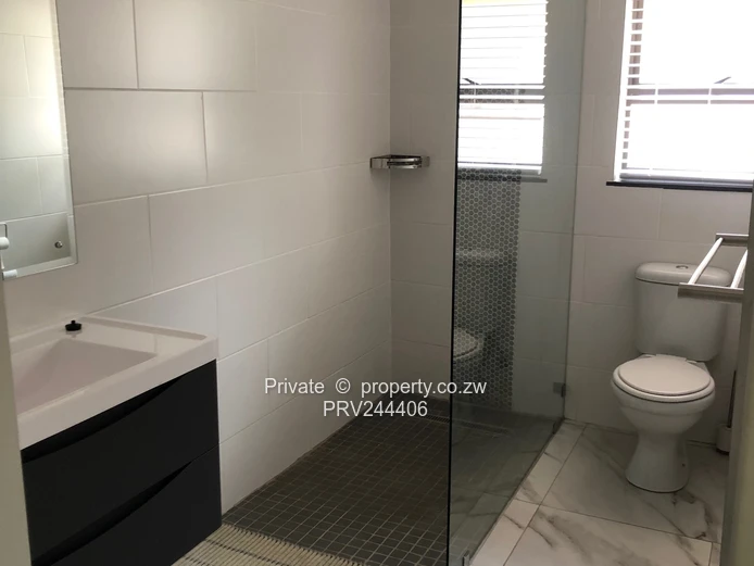 Modern, Furnished Unit in a Secure Complex (Sole Mandate)