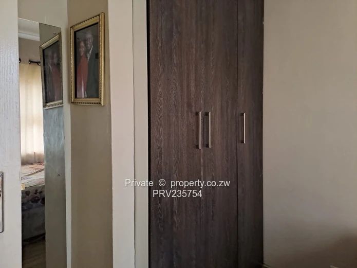 House to let (Sole Mandate)