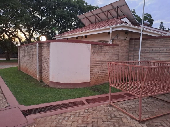 2 Bedroom Garden Flat