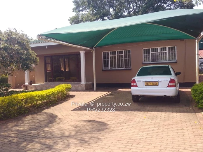 Beautiful 3 bedroomed cluster house to rent in Greendale.