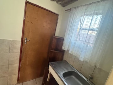 Flat & Apartment