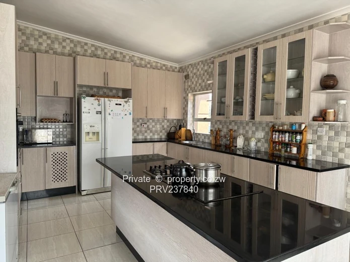 Arlington estate 4bedroomed house for sale 