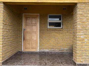 2 Bedroom Flat & Apartment