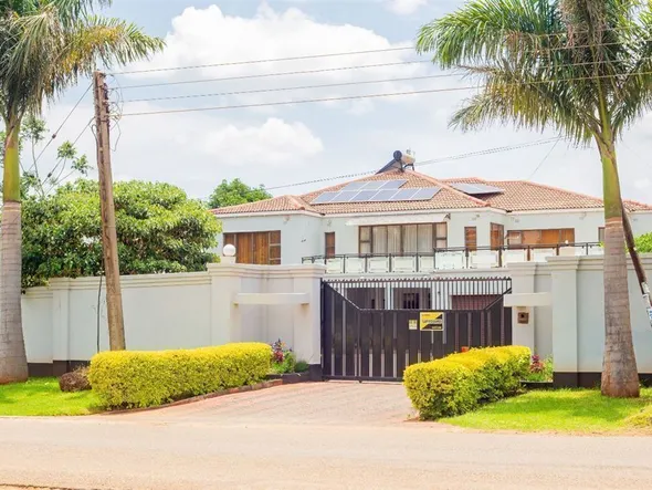 9 Bedroom House