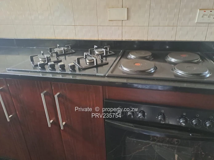 House to let (Sole Mandate)