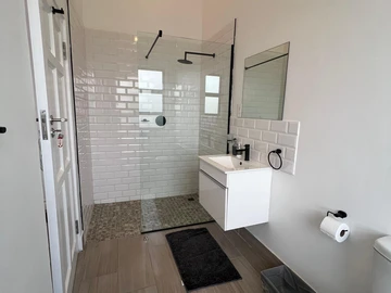 2 Bedroom Garden Flat