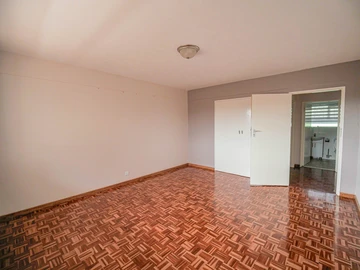 2 Bedroom Flat & Apartment