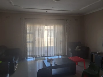 3 Bedroom Flat & Apartment