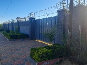 3 Bedroom Garden Flat