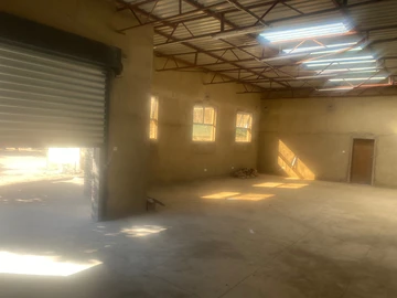 Shop / Warehouse To Let